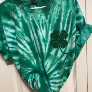 St. Patricks Day Tie Dye // Lucky Tie Dye T-Shirt // Shamrock Tie Dye // St. Patty's Day Shirt // St. Patricks Day Shirt // Green Tie Dye