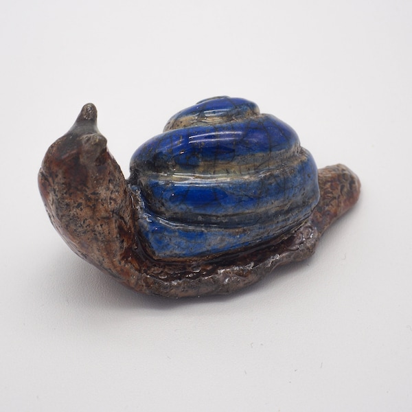 Escargot en céramique Raku - Sculpture d’escargot de collection - Escargot Raku fait à la main - Art céramique unique - Décor de figurine d’escargot - Poterie Raku à collectionner