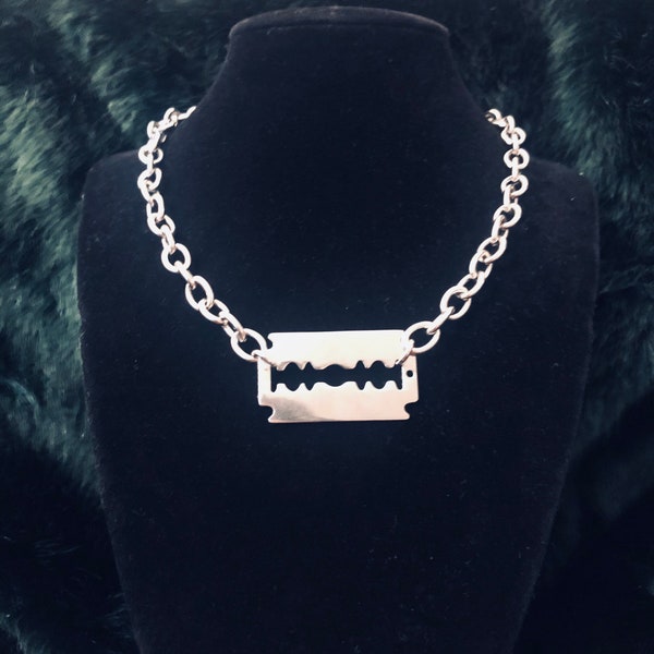 Collier chaîne lame de rasoir