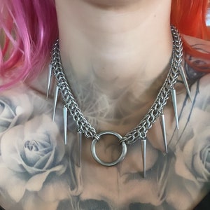Spiked o-ring choker stainless steel