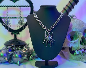 Cadena de araña con púas