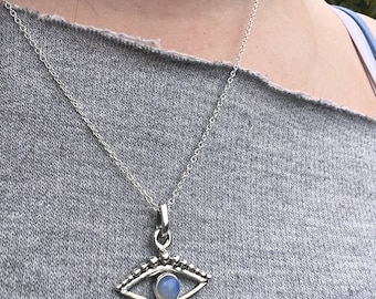 Collar de plata de ley con opalita y ojo turco: delicado colgante.