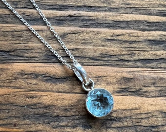 Facettierte Aquamarin Sterlingsilber Halskette - März Geburtsstein