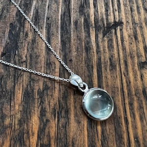 Collar de prehnita, collar delicado, collar boho, collar ovalado de prehnita, collar de prehnita de plata esterlina, piedra curativa, regalo para ella