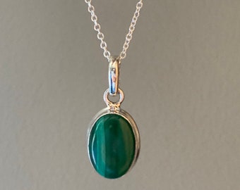 Malachite necklace, Oval necklace, Boho green necklace, Green oval necklace, Sterling silver green necklace, gift for her