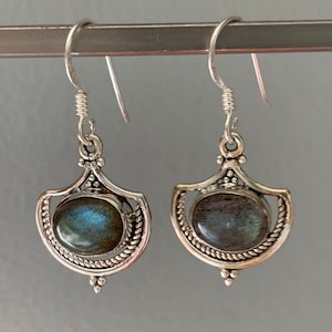 Oval Labradorite Sterling Silver Dangle Earrings: Vintage Inspired Design