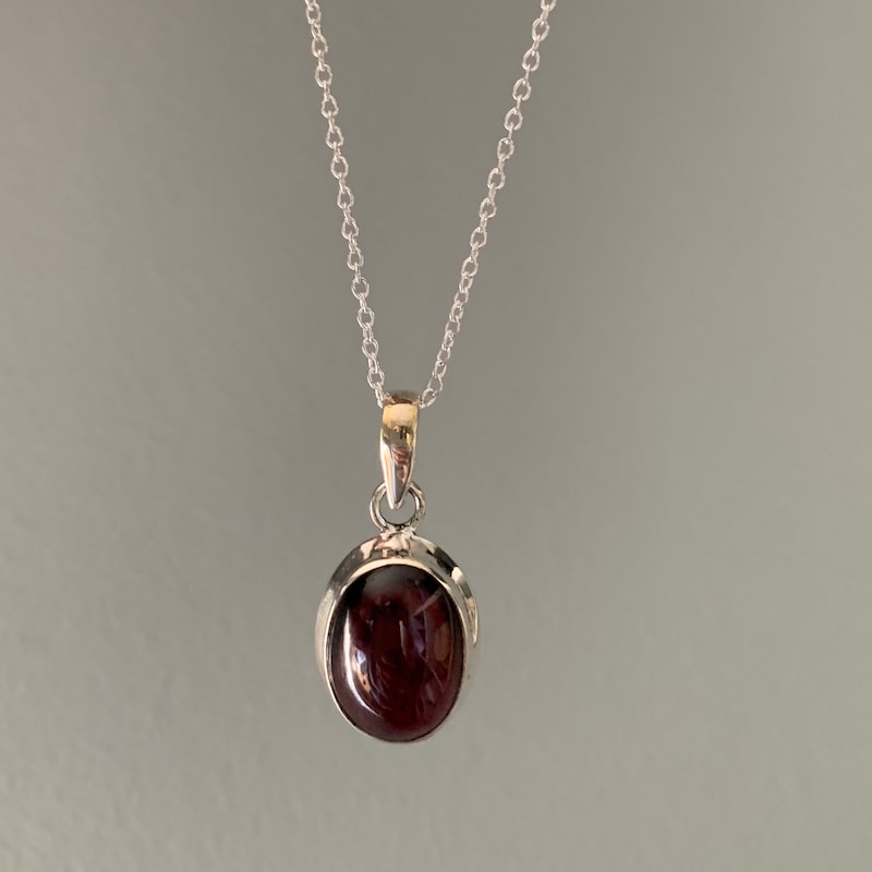 Vintage Silver & Garnet Birthstone Square w/ Teardrop Pendant Boho Jewelry main image 0