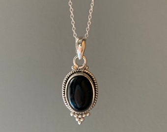 Black onyx  necklace, Delicate black onyx necklace, Boho,  Oval black necklace, Sterling silver, Healing stone neccklace, mother's day gift