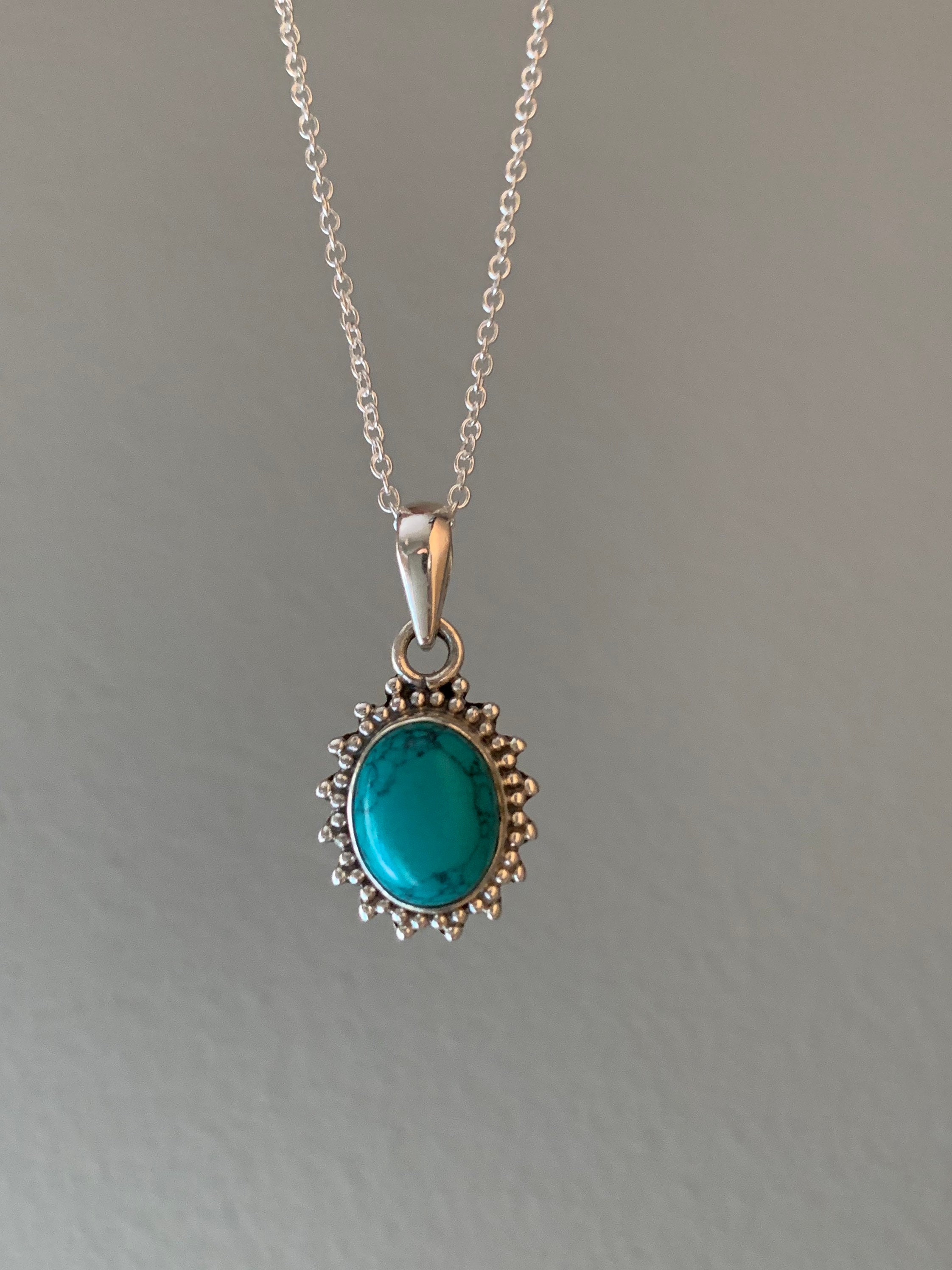 スターリングシルバーのターコイズネックレス：繊細なボヘミアン風サン