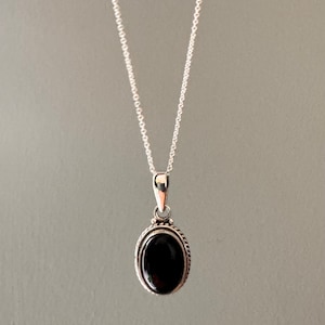 Naszyjnik z czarnego onyksu, Delikatny naszyjnik z czarnego onyksu, Boho, Owalny czarny naszyjnik, Naszyjnik ze srebra próby 925, Naszyjnik z kamieni leczniczych
