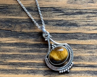 Tigerauge-Halskette aus Sterlingsilber: Anhänger mit heilendem Edelstein, Vintage-inspiriertes Design