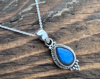 Dainty Sterling Silver Labradorite Teardrop Necklace: Boho Style
