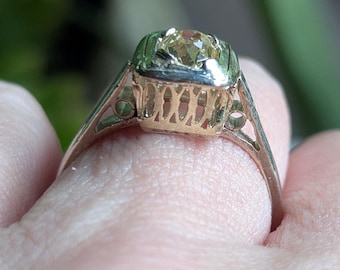 Antiker Verlobungsring mit gelbem Diamanten im alten europäischen Schliff