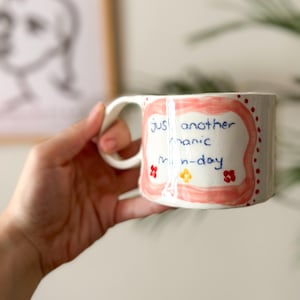 Manic Mum Day Becher Design Keramik Handgemachte Keramik Becher Handwerk Geschenkidee Kaffeetasse Geschenk für Sie Einzigartige personalisierte Geburtstag Jubiläum Geschenk