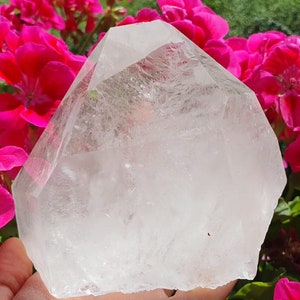 Large CRYSTAL QUARTZ from Brazil, 1158g AAA-Quality, An Essential for Healers, Completely Natural & Unaltered
