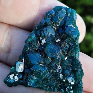 RAW DIOPTASE: Emerald Sparkle from Congo, AAA Quality