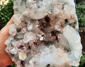 AA Massive Zeolite Cluster, 2,5 kg Apophyllite, Stilbite, Heulandite on Chalcedony from India, Museum Specimen, Crown & Heart Chakra