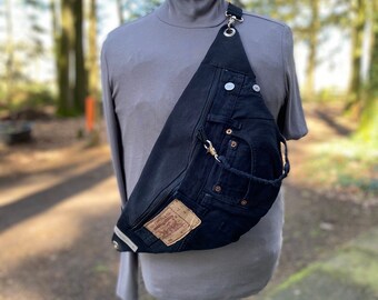 XL Bum bag Vintage made from Levis 501 jeans belly bag special fanny pack Crossbody upcycling unisex bag Slingbag hip bag