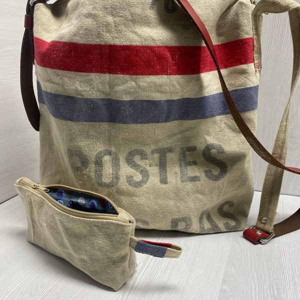 Borsa vintage realizzata con il sacchetto postale originale olandese, riprogettazione della borsa di upcycling, riciclaggio, pezzo unico, borsa unisex unica, sostenibile