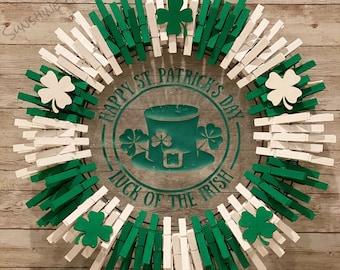 Feliz día de San Patricio / Suerte de los irlandeses / Blanco y verde / Trébol / Guirnalda de pinzas de ropa / Guirnalda de puerta / Decoración - Varios tamaños disponibles