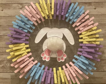Conejo de Pascua / Bunny Butt / Bunny Tail / Pink Purple Yellow Blue Clothespin Wreath / Front Door Wreath / Home Decor -Múltiples tamaños disponibles