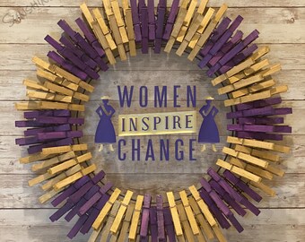Mes de la historia de la mujer / Mujeres que inspiran / Día internacional de la mujer / Sufragistas / Corona de pinzas para la ropa / Corona de puerta - Varios tamaños disponibles