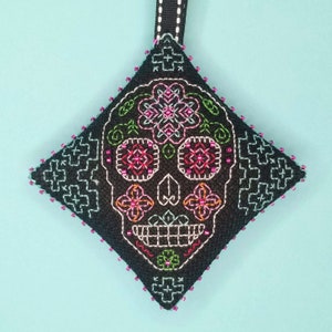 Blackwork Sugar Skull Cross Stitch Chart to make small pillow ornament - Day of the Dead