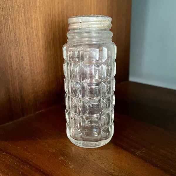 Dresser Powder Shaker, Cut Glass Shaker, Vintage Shaker, Dresser Jar, Powder Shaker, Vintage Cut Glass Bottle