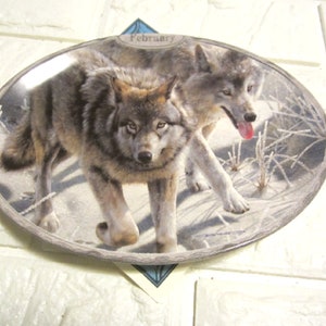 Sentinels of the season wolf collector&#39;s plate