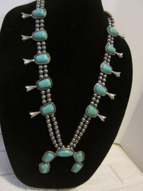 Southwestern* silver and turquoise necklace