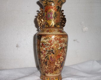 Chinese Royal Satsuma vase