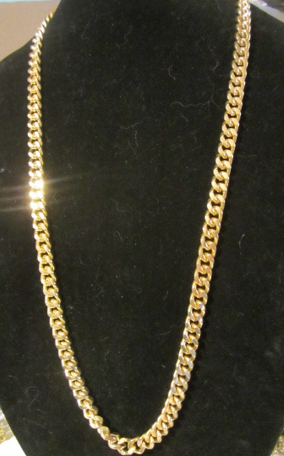 Large gold toned heavy chain necklace