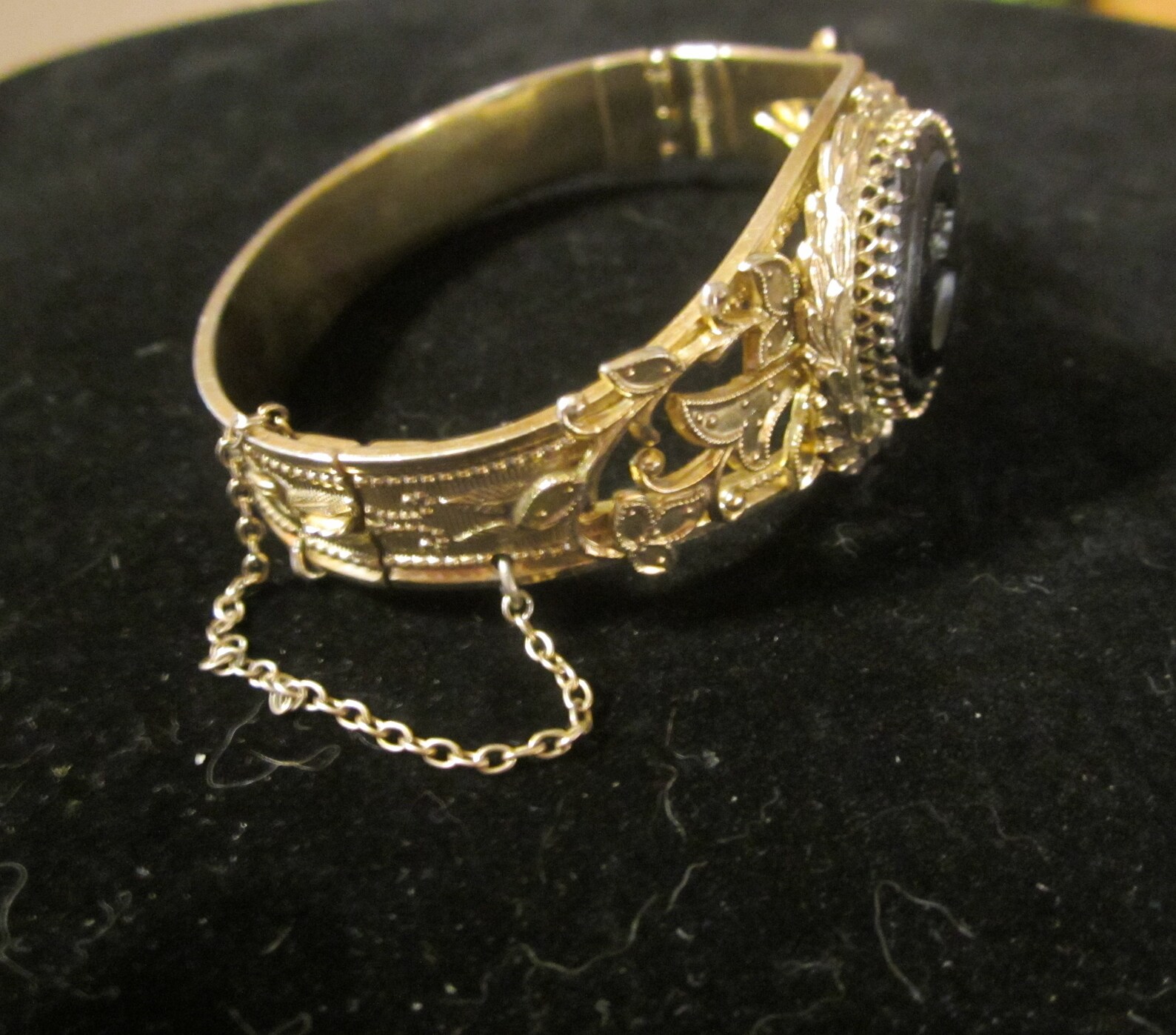 1960 s Vintage Whiting Davis Co Cameo Hinged Gold Plated Bracelet Etsy 1960-s-vintage-whiting-davis-co-cameo-hinged-gold-plated-bracelet-etsy
