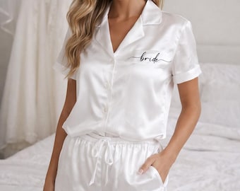 花嫁用サテンパジャマセット - ブライダル準備用衣装 - ショートパンツ付きホワイト花嫁用パジャマ - ウェディングモーニングパジャマ - 花嫁へのブライダルシャワーギフト