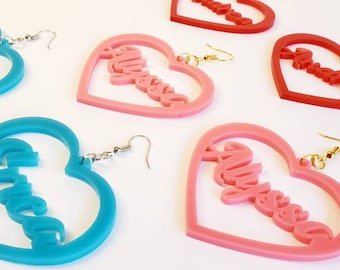 Aangepaste naam acryl hartoorbellen: gepersonaliseerde statement-sieraden