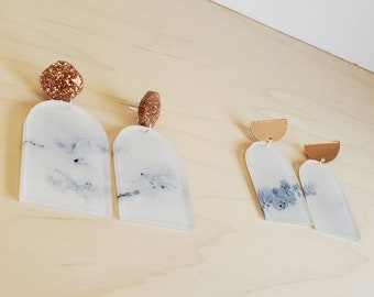 Grote boho rose goud & marmeren acryl oorbellen