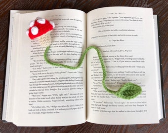 Motif de PDF au crochet de signet de champignon | Plante de champignon de chalet en peluche rouge tacheté avec feuille Tutoriel d'instructions simple et rapide pour débutant
