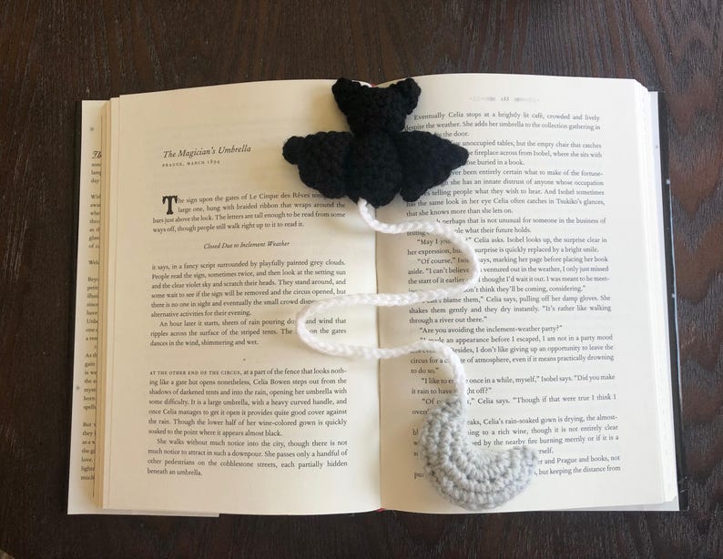 Bat and Crescent Moon Crochet Bookmark Halloween PDF Pattern - Etsy