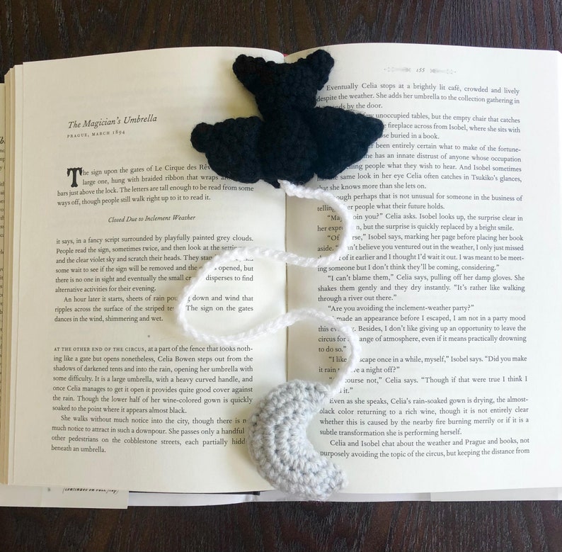 Bat and Crescent Moon Crochet Bookmark Halloween PDF Pattern - Etsy