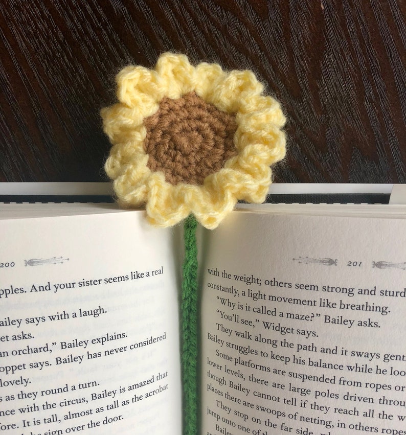Sunflower Bookmark Crochet PDF Pattern Easy Beginner Crochet Tutorial Yellow Flower with Stem and Leaf Spring and Summer Crafts Ideas image 3