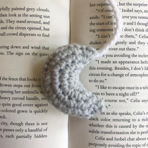 Bat and Crescent Moon Crochet Bookmark Halloween PDF Pattern - Etsy
