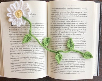 Daisy Bookmark Crochet PDF Pattern | Beginner Easy Crochet Tutorial | Spring White Flower with Stem and Leaf | Craft Gift Idea Book Lovers