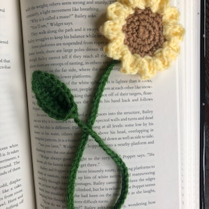 Sunflower Bookmark Crochet PDF Pattern Easy Beginner Crochet Tutorial Yellow Flower with Stem and Leaf Spring and Summer Crafts Ideas image 6