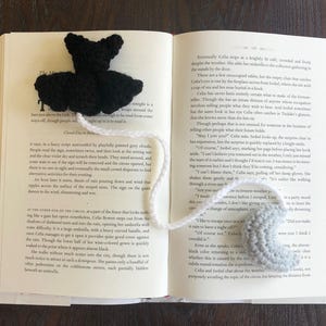 Bat and Crescent Moon Crochet Bookmark Halloween PDF Pattern - Etsy