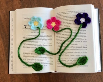 Flower Bookmark Crochet PDF Pattern | Easy Beginner Crochet Tutorial / Instructions | Spring Summer Pink Flower Bookmark with Stem and Leaf