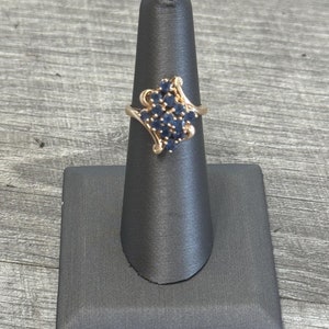 10k Yellow Gold Blue Sapphire Ring