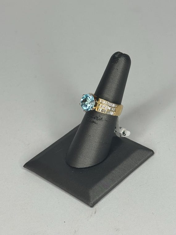18k Yellow Gold Blue Topaz & Diamond Ring - image 4