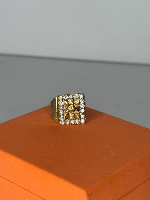 10k Yellow Gold Nugget Cubic Zirconia Ring - image 2