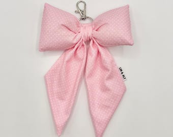Charm para bolso con lazo hinchado // Lunares rosas