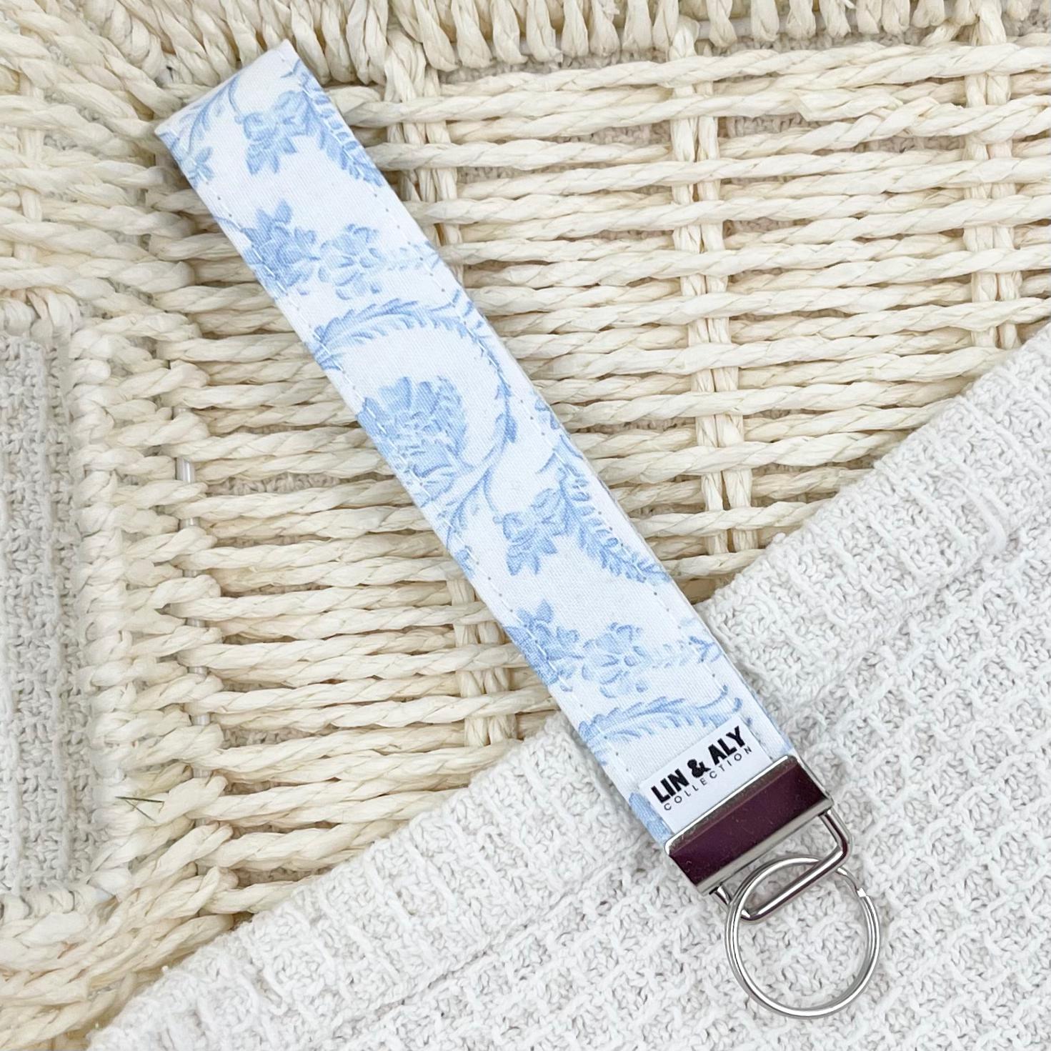 Blue Toile De Jouy Fabric Wristlet || Wristlet Keychain, Key Holder, Key Fob Wristlet, Lanyard, Wrist Strap, Chinoiserie